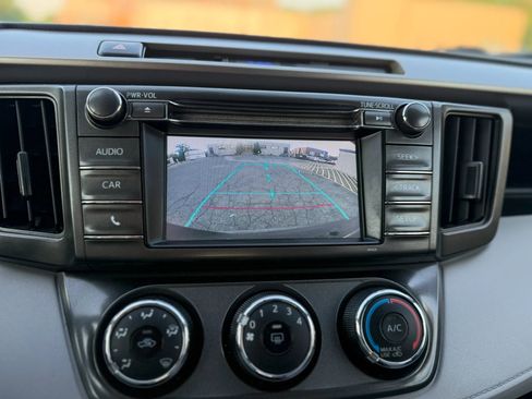 Used 2014 Toyota RAV4 LE AWD/4WD image 21