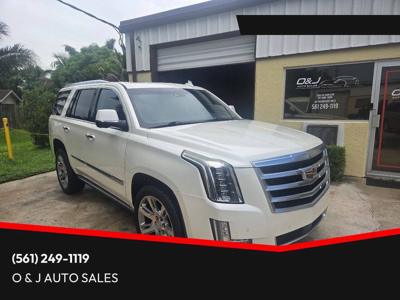 Used 2015 Cadillac Escalade Premium RWD image 1