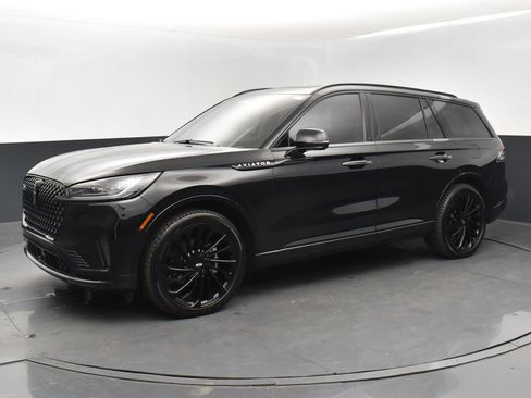 Used 2025 Lincoln Aviator Reserve w/ Jet Appearance Package image 1