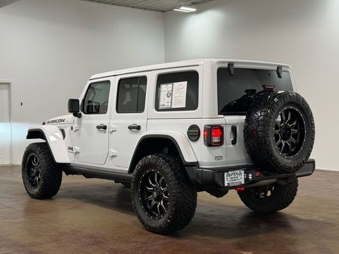Used 2022 Jeep Wrangler Unlimited Rubicon w/ Cold Weather Group AWD/4WD image 25