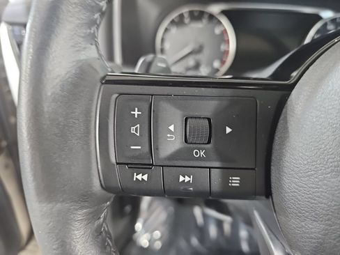 Used 2023 Nissan Rogue SL AWD/4WD image 22