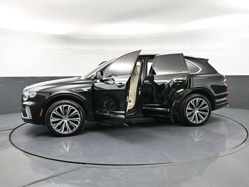 Certified 2024 Bentley Bentayga AWD/4WD image 41