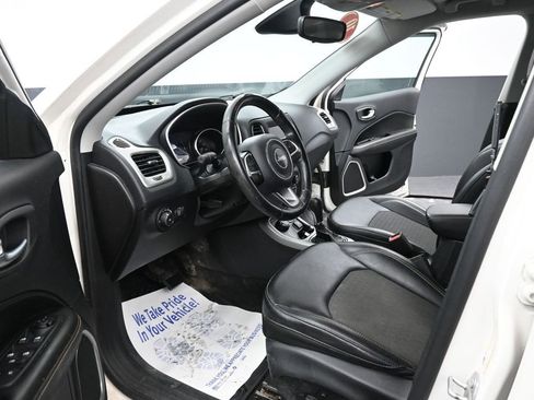 Used 2019 Jeep Compass Latitude w/ Cold Weather Group image 29