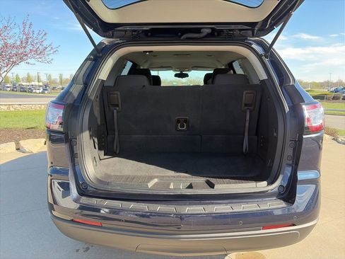 Used 2015 Chevrolet Traverse LT w/ Style and Technology Package image 40