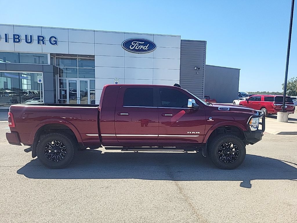 Used 2022 RAM 2500 Limited AWD/4WD image 2