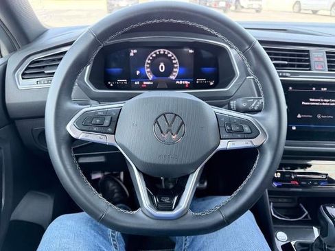 Used 2023 Volkswagen Tiguan SE R-Line FWD image 10