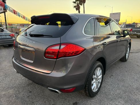 Used 2013 Porsche Cayenne S image 6