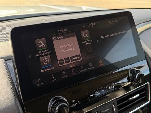 Used 2024 Nissan Armada SV image 19