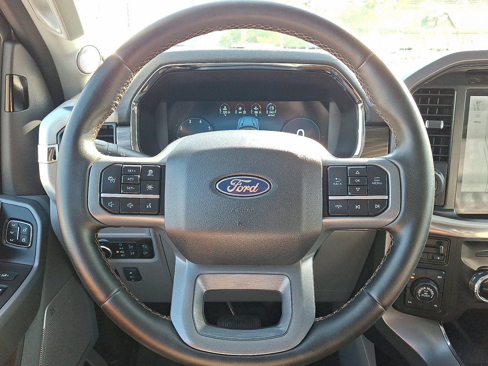 Used 2025 Ford F150 Lariat w/ Equipment Group 501A Mid AWD/4WD image 19