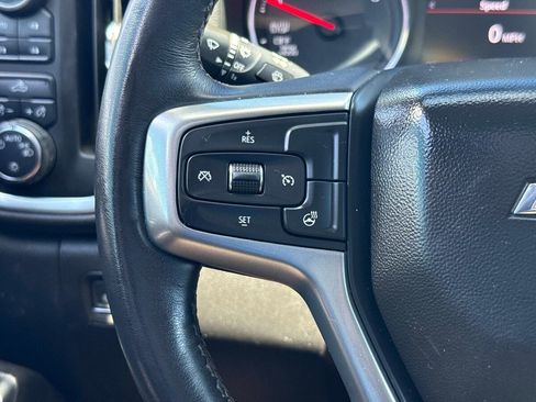 Used 2022 Chevrolet Silverado 1500 LT AWD/4WD image 29