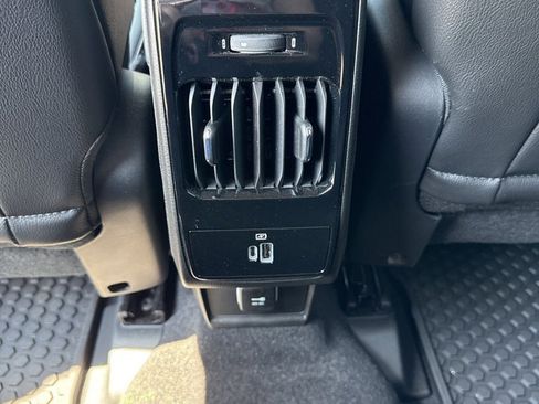 New 2026 Jeep Compass Latitude w/ Sun and Sound Group AWD/4WD image 31