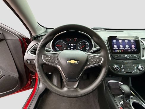 Used 2024 Chevrolet Malibu LT FWD image 11