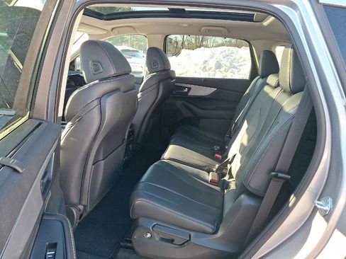Used 2023 Acura MDX SH-AWD w/ Technology Package image 13