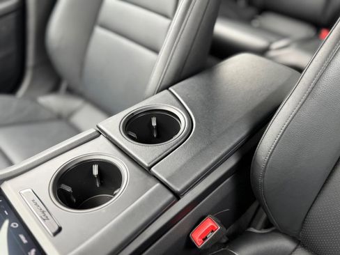 Used 2021 Porsche Taycan image 26