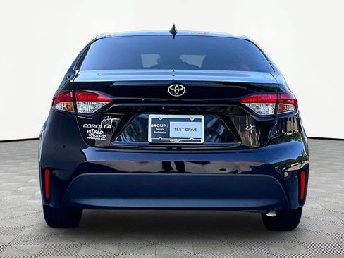 Certified 2025 Toyota Corolla LE FWD image 9