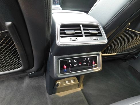 Used 2021 Audi e-tron Premium w/ Convenience Plus Package AWD/4WD image 15
