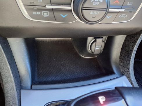 Used 2022 Dodge Charger R/T w/ Blacktop Package image 12