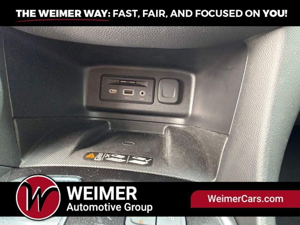 Used 2023 Chevrolet Equinox Premier AWD/4WD image 35