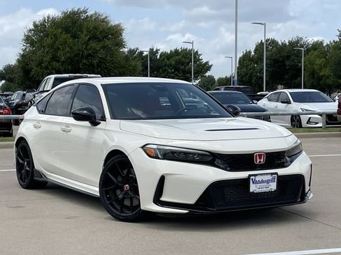Used 2024 Honda Civic Type R image 2