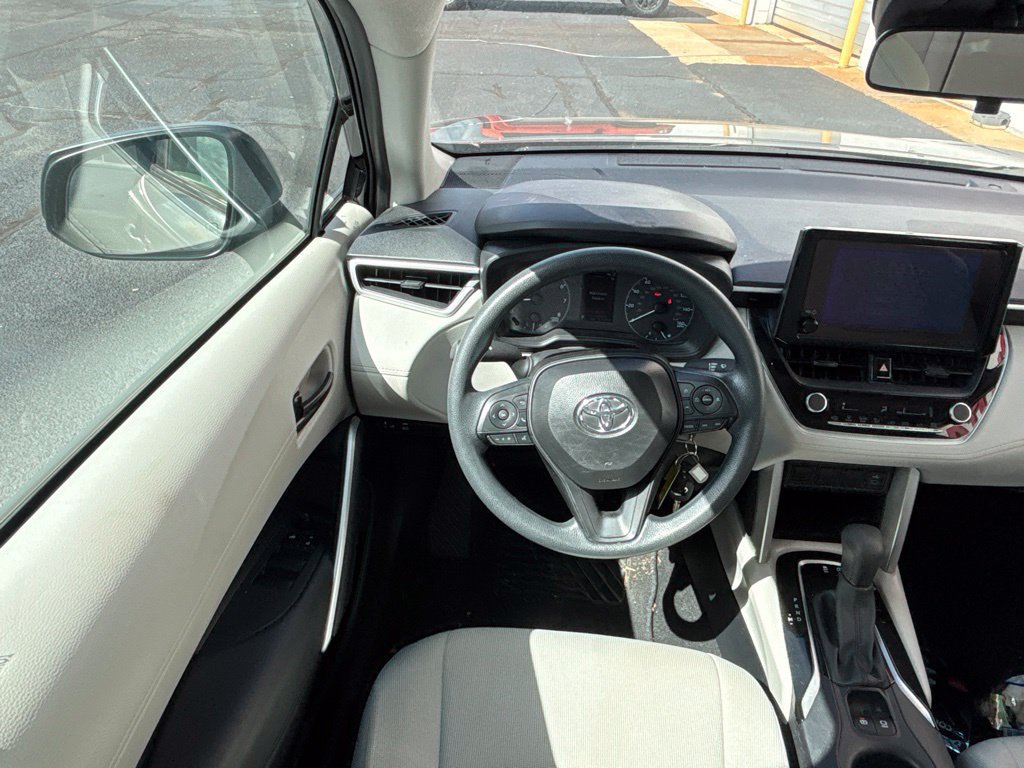 Used 2025 Toyota Corolla Cross L FWD image 3