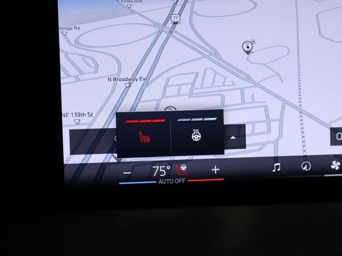 Used 2024 BMW iX xDrive50 w/ Sport Package image 8