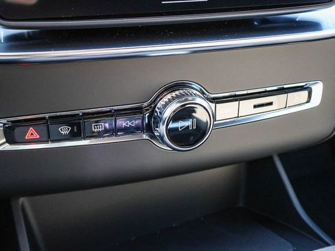 New 2026 Volvo XC90 B6 Ultra w/ Protection Package image 34