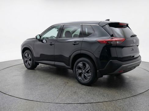 Used 2025 Nissan Rogue SV image 6