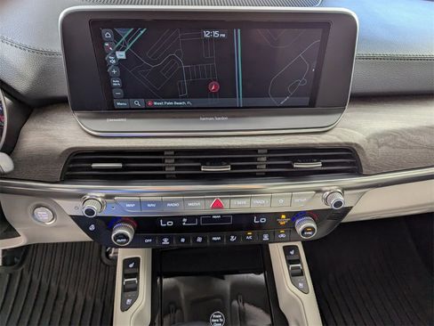 Used 2022 Kia Telluride SX w/ SX Prestige Package image 27