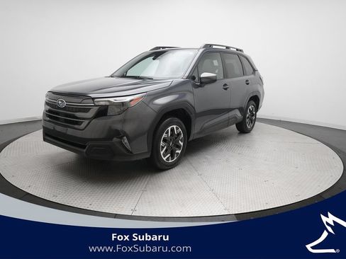Used 2025 Subaru Forester Premium w/ Convenience Package #1 AWD/4WD image 1