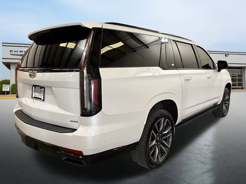 Used 2024 Cadillac Escalade ESV Sport Platinum image 5