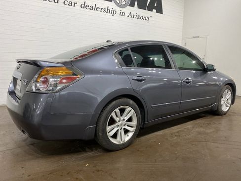 Used 2012 Nissan Altima 3.5 SR w/ Sport Pkg image 3