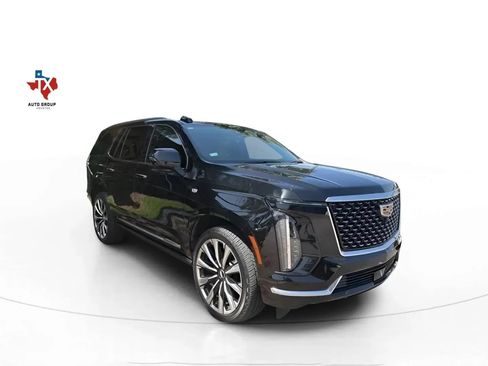 Used 2025 Cadillac Escalade Premium Luxury w/ Touring Package AWD/4WD image 39