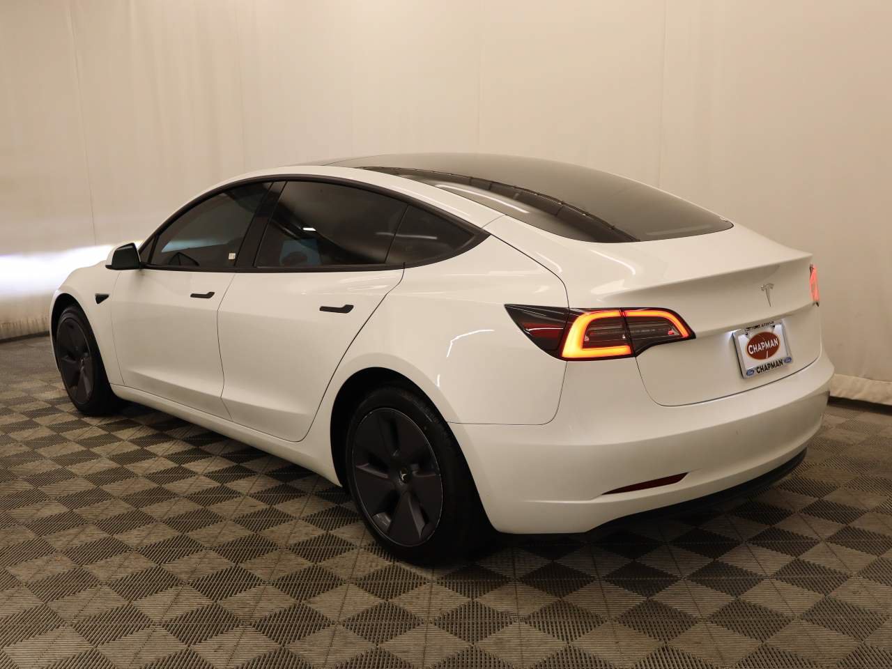 Used 2023 Tesla Model 3 Standard Range RWD image 3