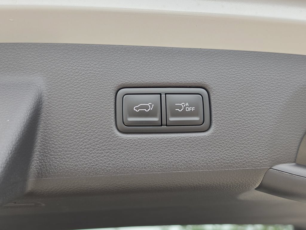 New 2026 Kia Carnival SX w/ SX Dark Edition Package FWD image 11