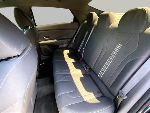 Used 2023 Hyundai Elantra SEL FWD image 21