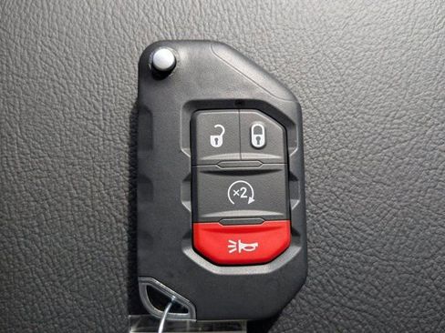 New 2026 Jeep Wrangler Unlimited Rubicon AWD/4WD image 31