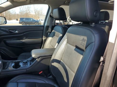 Used 2020 GMC Acadia SLT w/ Premium Package image 18