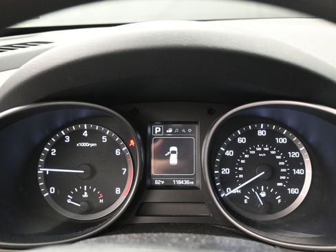 Used 2017 Hyundai Santa Fe Sport image 10