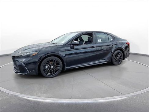 New 2026 Toyota Camry SE image 4