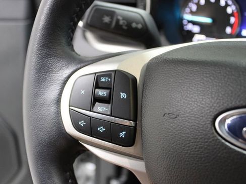 Used 2023 Ford Explorer XLT w/ Equipment Group 202A image 34