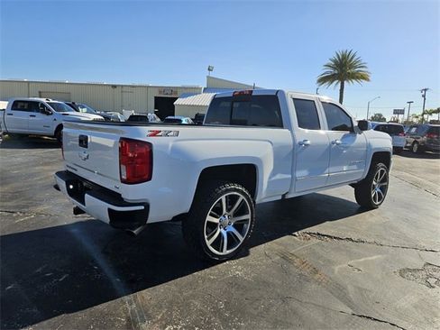 Used 2018 Chevrolet Silverado 1500 LTZ Z71 image 11