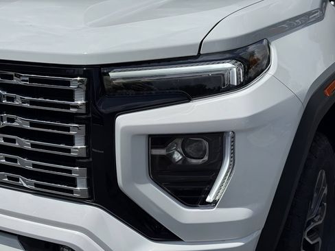 New 2026 GMC Canyon Denali AWD/4WD image 3
