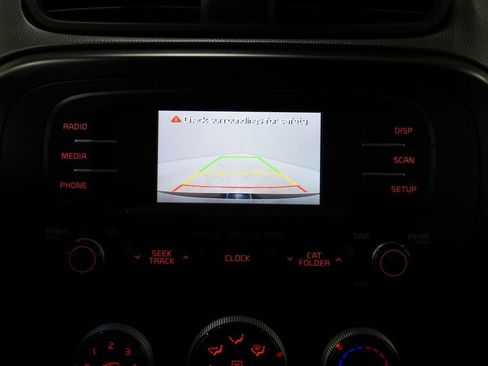 Used 2016 Kia Soul + image 17