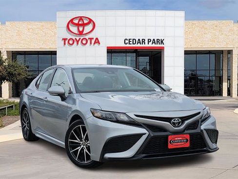 Certified 2023 Toyota Camry SE image 1