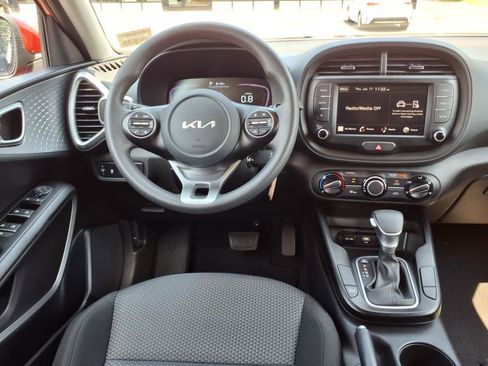 Certified 2024 Kia Soul LX w/ Option Group 015 image 8