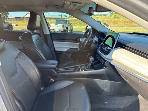 Used 2022 Jeep Compass Limited AWD/4WD image 15