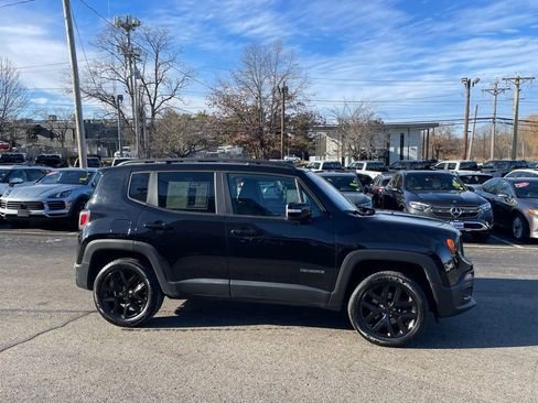 Used 2017 Jeep Renegade Altitude image 6