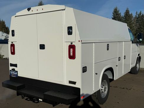 New 2024 Chevrolet Express 3500 w/ Power Convenience Package image 8