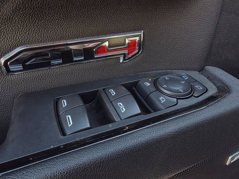 Used 2025 GMC Sierra 1500 AT4 w/ AT4 Premium Package image 11