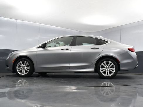 Used 2016 Chrysler 200 Limited FWD image 27